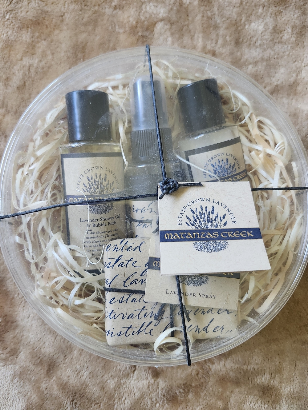 Lavender Shower Gel + Spray Gift Set - Natural Beige & Cream from Winery - Picture 5 of 5
